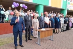 Член Совета Республики О.Слинько принял участие в торжественной линейке