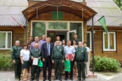 Член Совета Республики А.Шолтанюк 
встретился с коллективом Петровичского
лесничества в преддверии профессионального 
праздника
